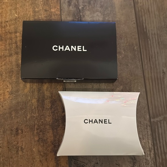 Chanel goodies - Picture 2 of 5
